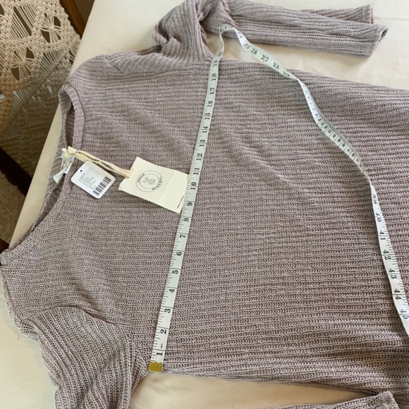 Urban Outfitters Urban Renewal gray sweater lightweight Medium NWT - Picture 10 of 11